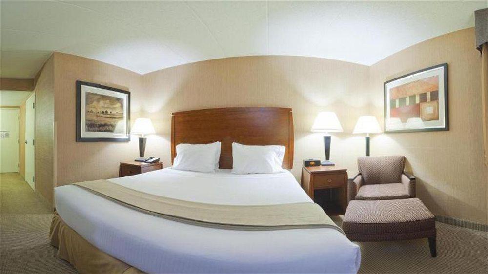 Holiday Inn Express Fairfax-Arlington Boulevard By Ihg Luaran gambar