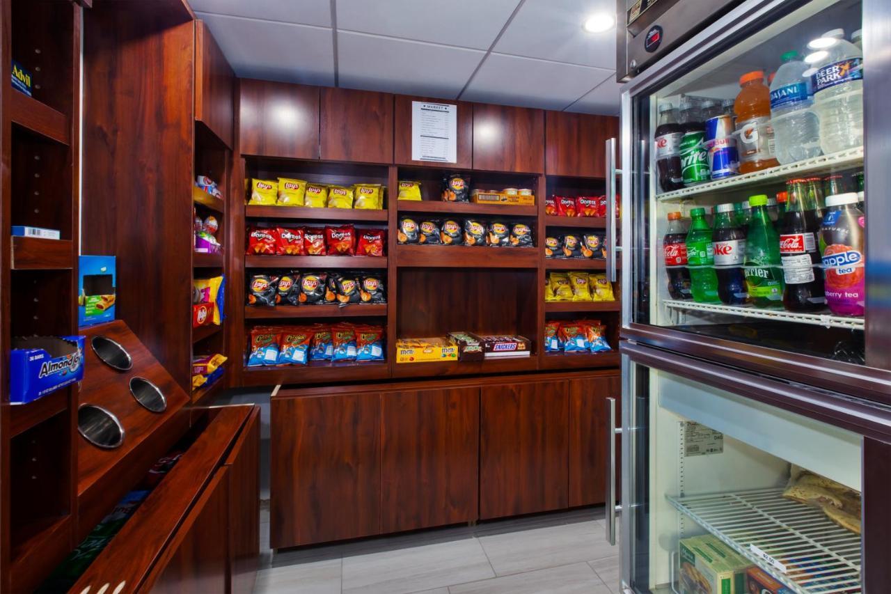 Holiday Inn Express Fairfax-Arlington Boulevard By Ihg Luaran gambar