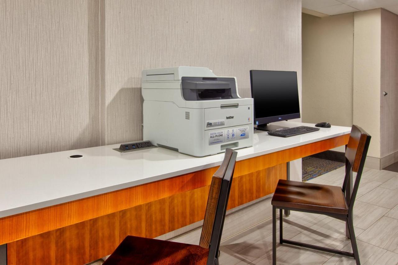 Holiday Inn Express Fairfax-Arlington Boulevard By Ihg Luaran gambar