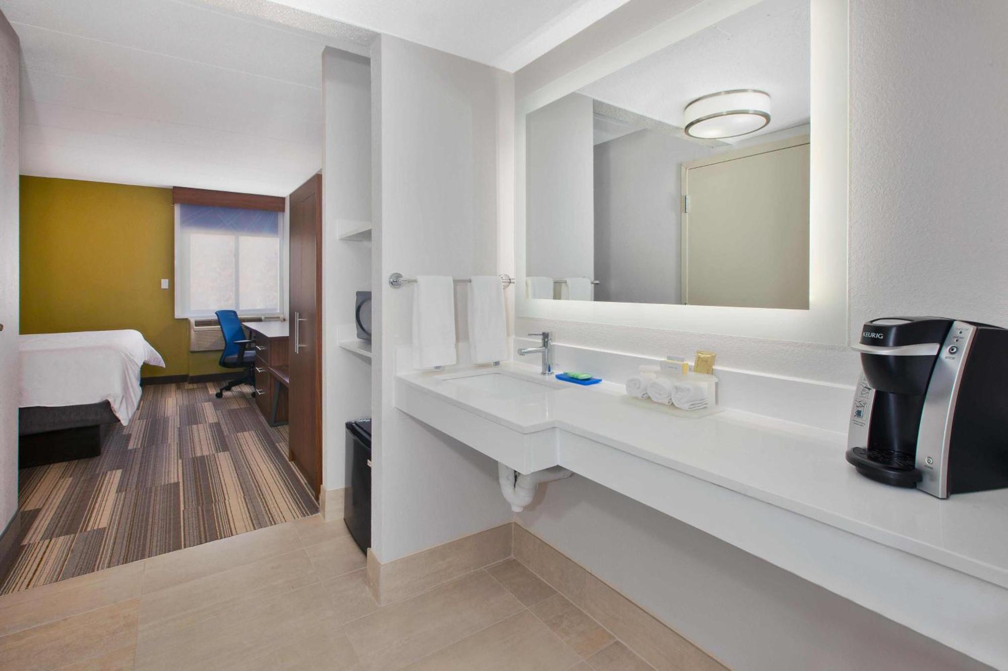 Holiday Inn Express Fairfax-Arlington Boulevard By Ihg Luaran gambar