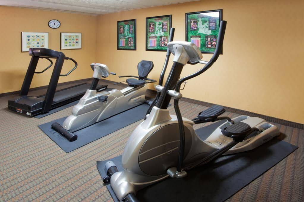 Holiday Inn Express Fairfax-Arlington Boulevard By Ihg Luaran gambar