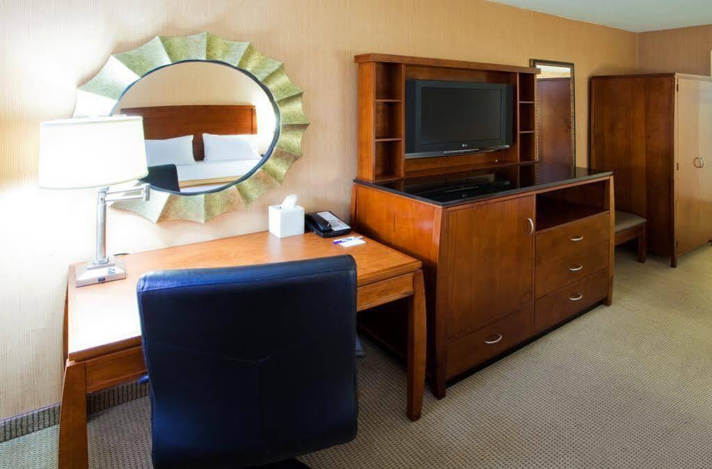 Holiday Inn Express Fairfax-Arlington Boulevard By Ihg Luaran gambar